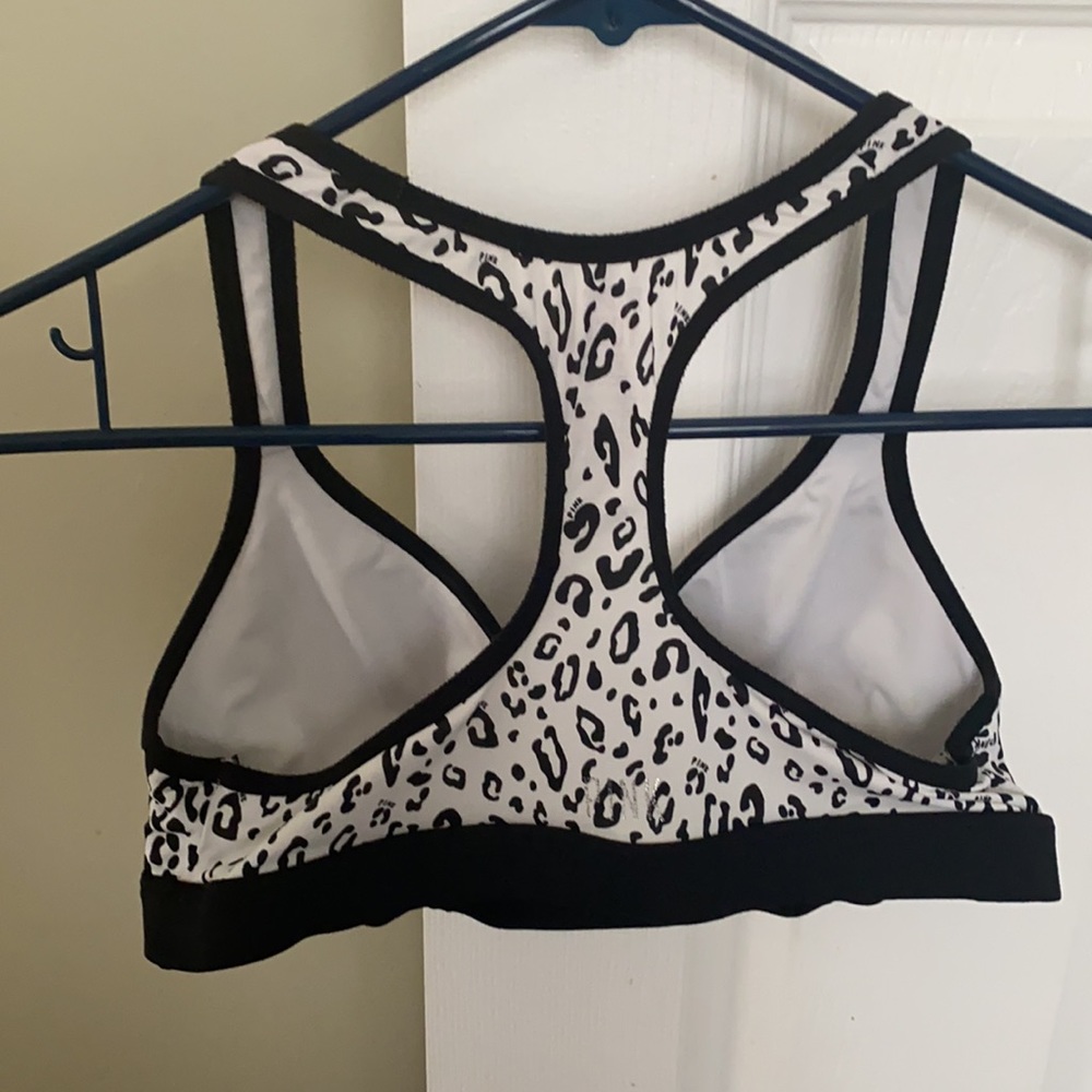 Victoria’s Secret Sports Bra - Picture 2 of 4